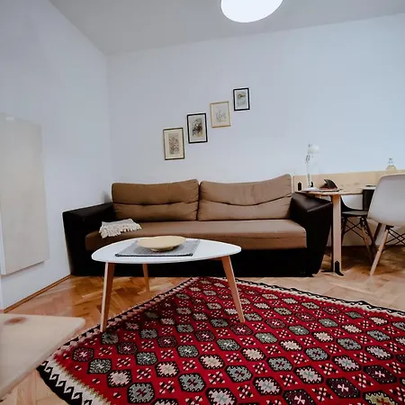 Suncana Dolina Apartamento *